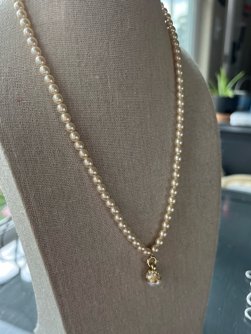 Elegant Joan Rivers Pearl Necklace with Interchangeable Gold Pave Accent Pendant